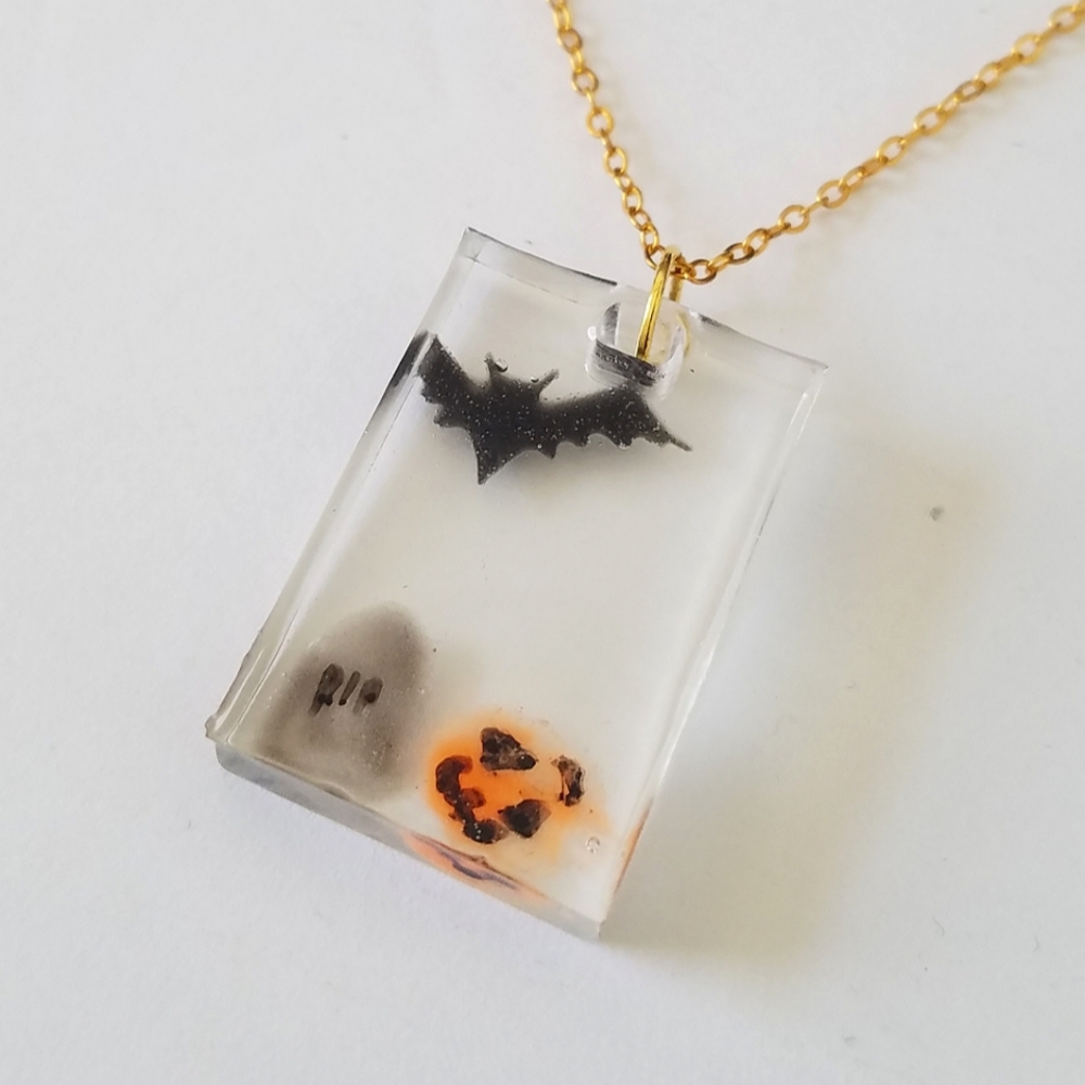 Glowing Halloween Necklace